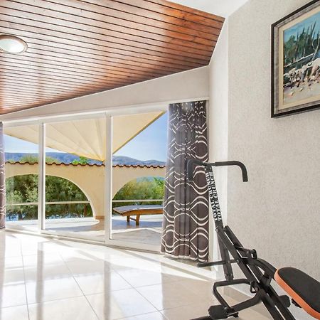 Апартаменты Galapagus Privat Beach & Boat Dock Метайна Экстерьер фото
