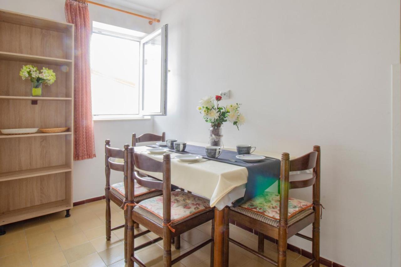 Апартаменты Galapagus Privat Beach & Boat Dock Метайна Экстерьер фото