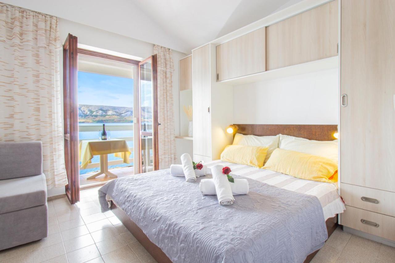 Апартаменты Galapagus Privat Beach & Boat Dock Метайна Экстерьер фото