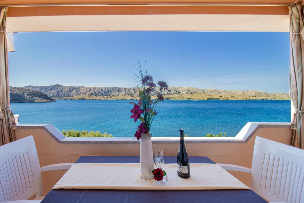 Апартаменты Galapagus Privat Beach & Boat Dock Метайна Экстерьер фото